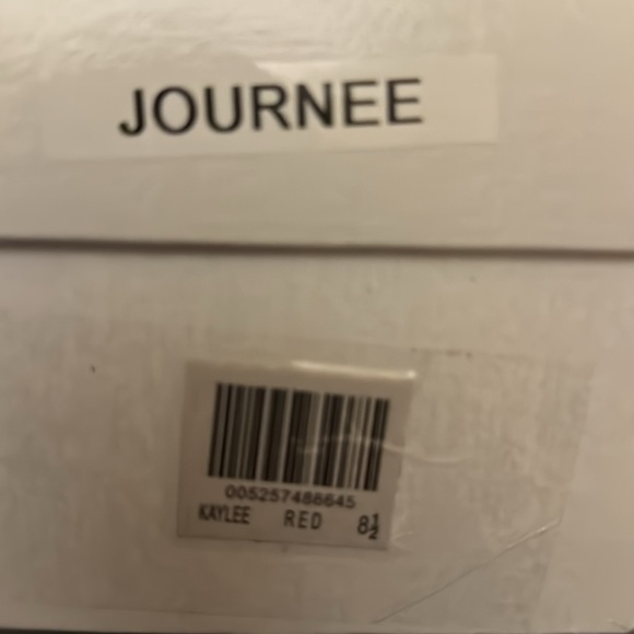 Journee Collection, Journee Kaylee Sandal, Color: Red, Size: 8.5M - Picture 4 of 4